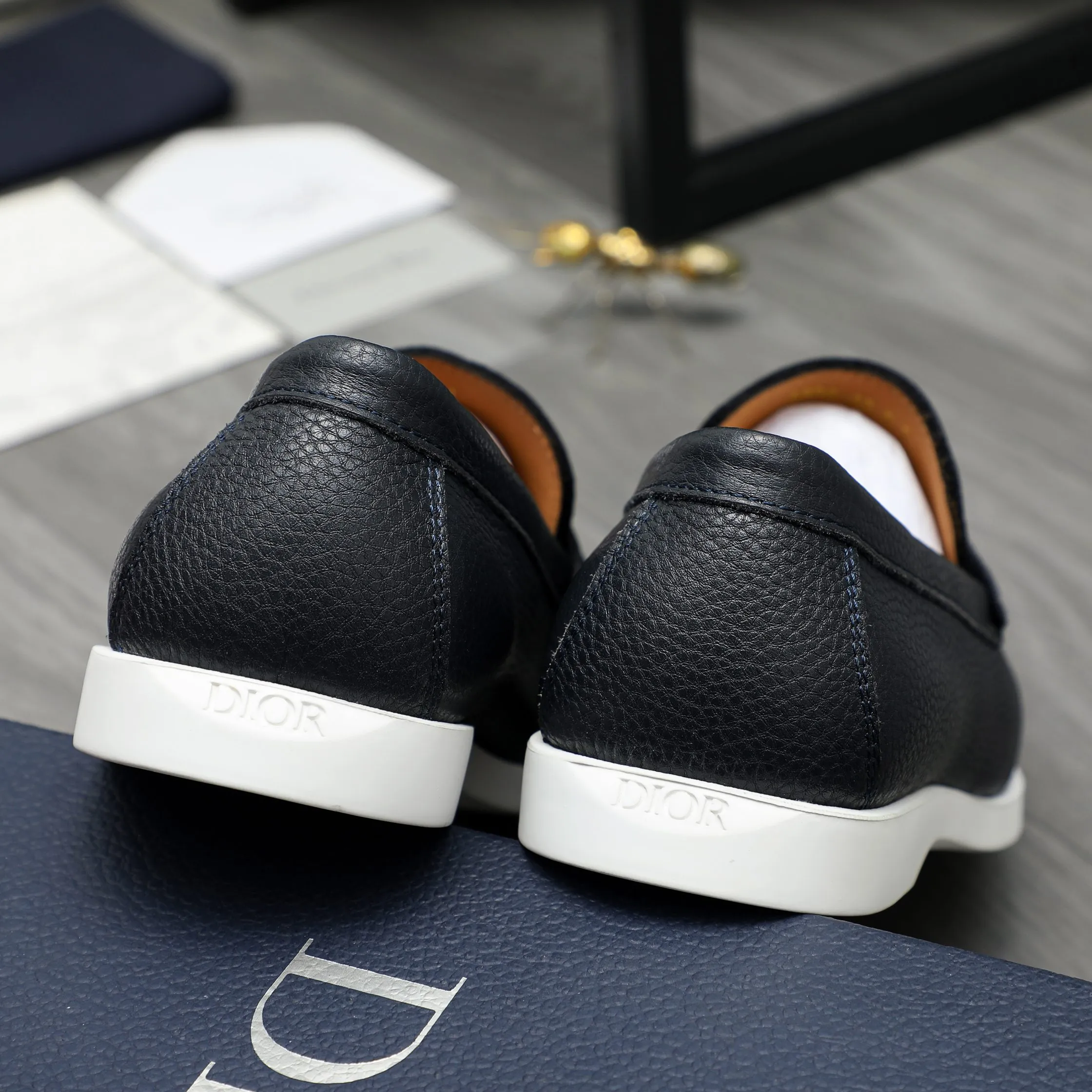 Men's shoes 💰460 Product trademark: Dior "Dior" casual slip-on leather shoes Regular size: 39-44 Product material: Selected pebbled cowhide upper, cowhide lining, rubber outsole